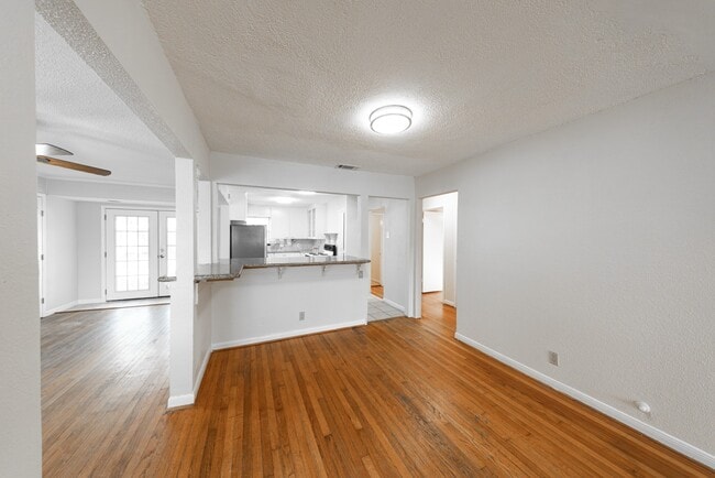 Foto del edificio - 4710 Glenmont St