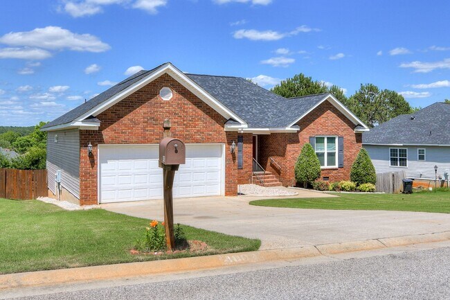Building Photo - Beautiful Ranch in Grovetown!
