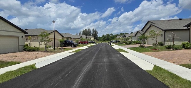 Building Photo - 528 Seafoam Cir