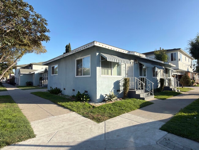 Foto del edificio - 1892 Cedar Ave