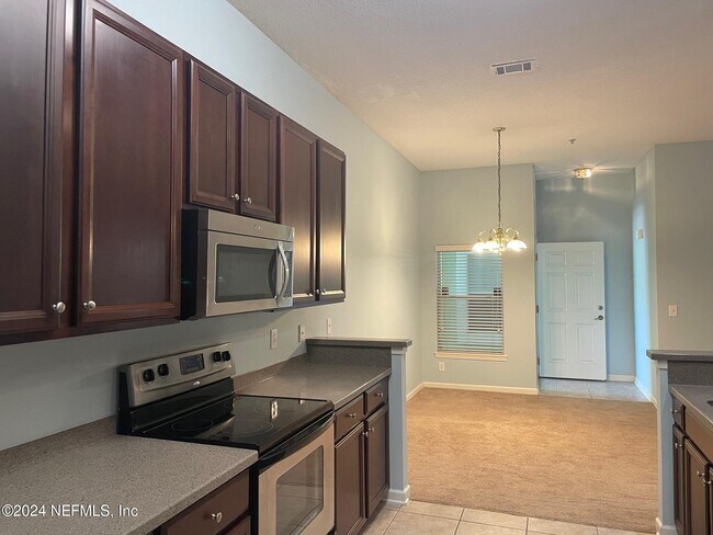 Building Photo - 13832 Herons Landing Way