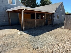 Building Photo - 2222 N 5th St
