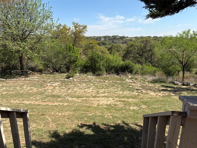Foto del edificio - 21013 Highland Lake Dr