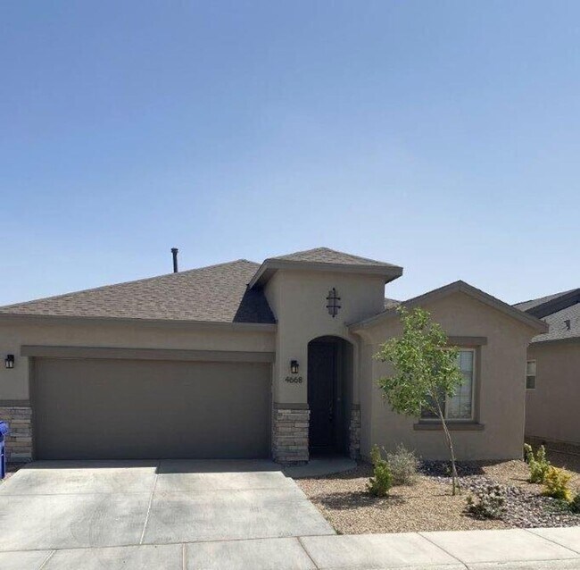 4668 Toluca Ave - Beautiful 4 bedroom 2 b... - 4668 Toluca Ave -  Beautiful 4 bedroom 2 b...