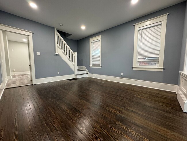 Building Photo - Completely Updated THREE BEDROOM TWIN!