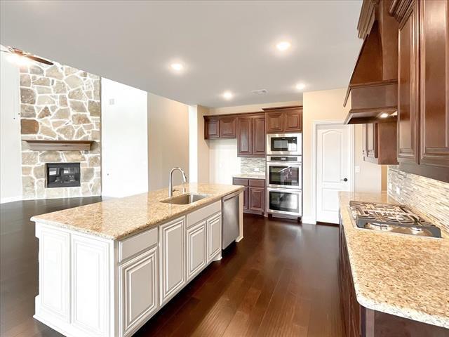 Building Photo - 1702 Veneto Dr