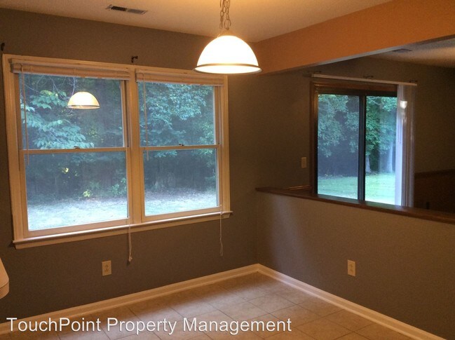 Building Photo - 911 Foxborough Rd