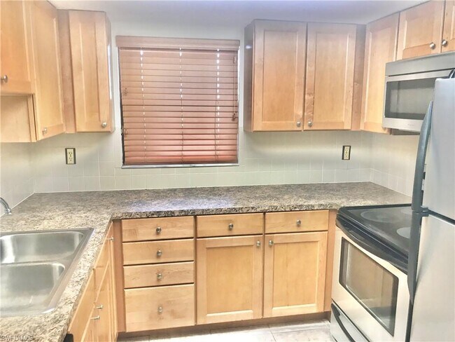 Foto del edificio - 4647 SE 17th Pl