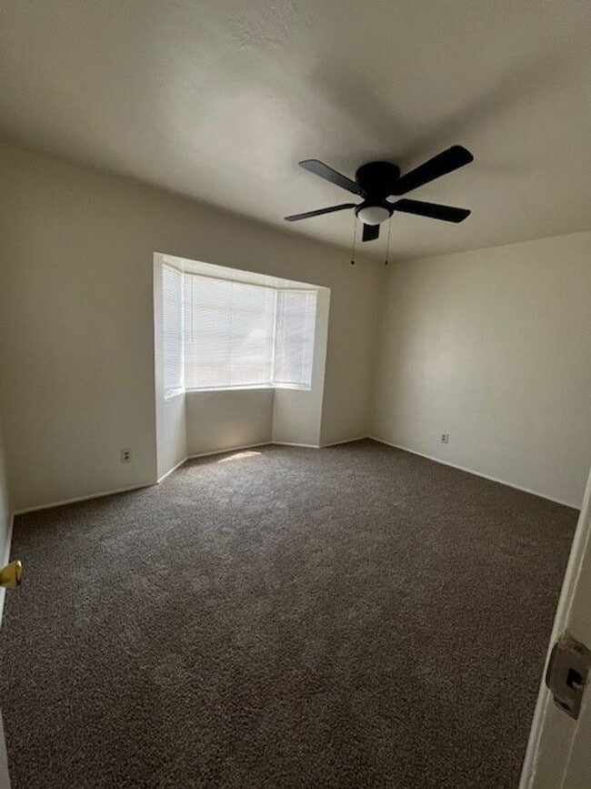 Building Photo - 4414 Fishering Dr