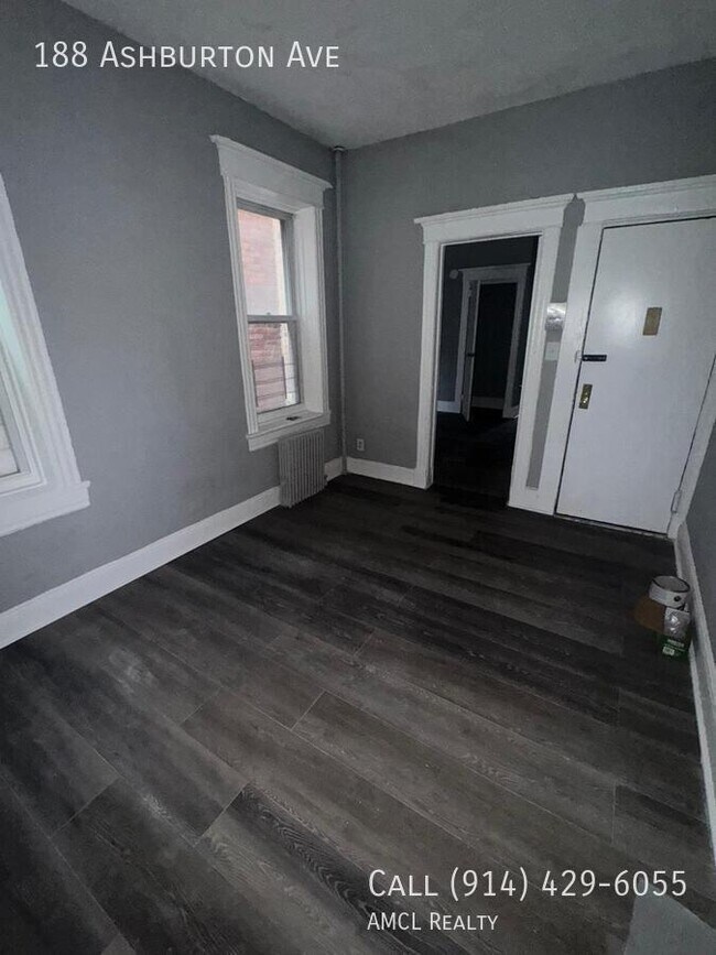 Building Photo - 188 Ashburton Ave