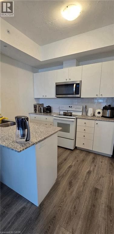 Building Photo - 108 Garment St