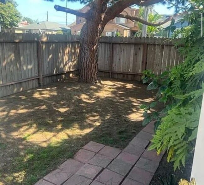 Foto del edificio - 205 Elmira Ave