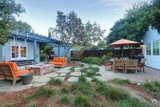 Building Photo - 803 Schumacher Dr