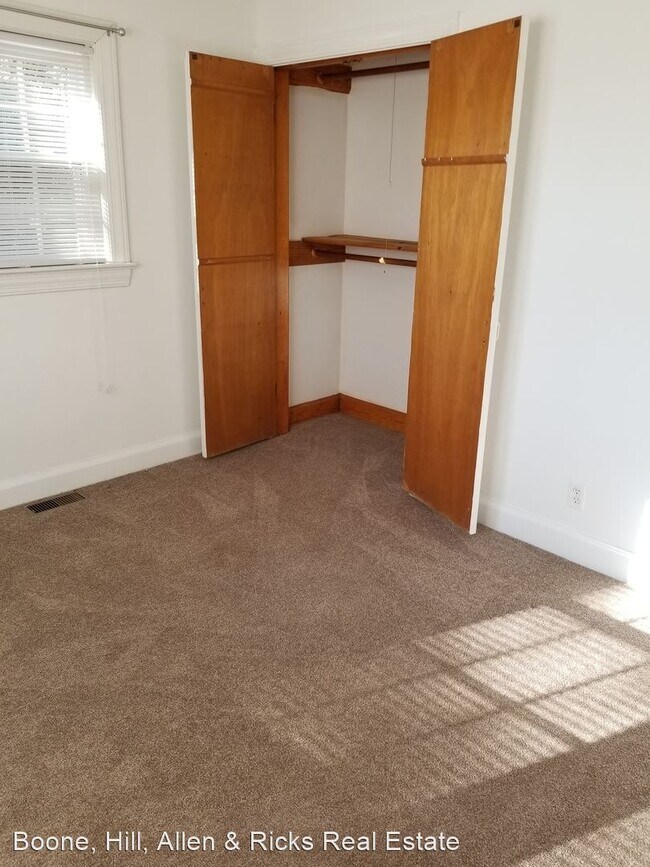 Building Photo - 3 br, 1 bath House - 3579 Dortches Boulevard