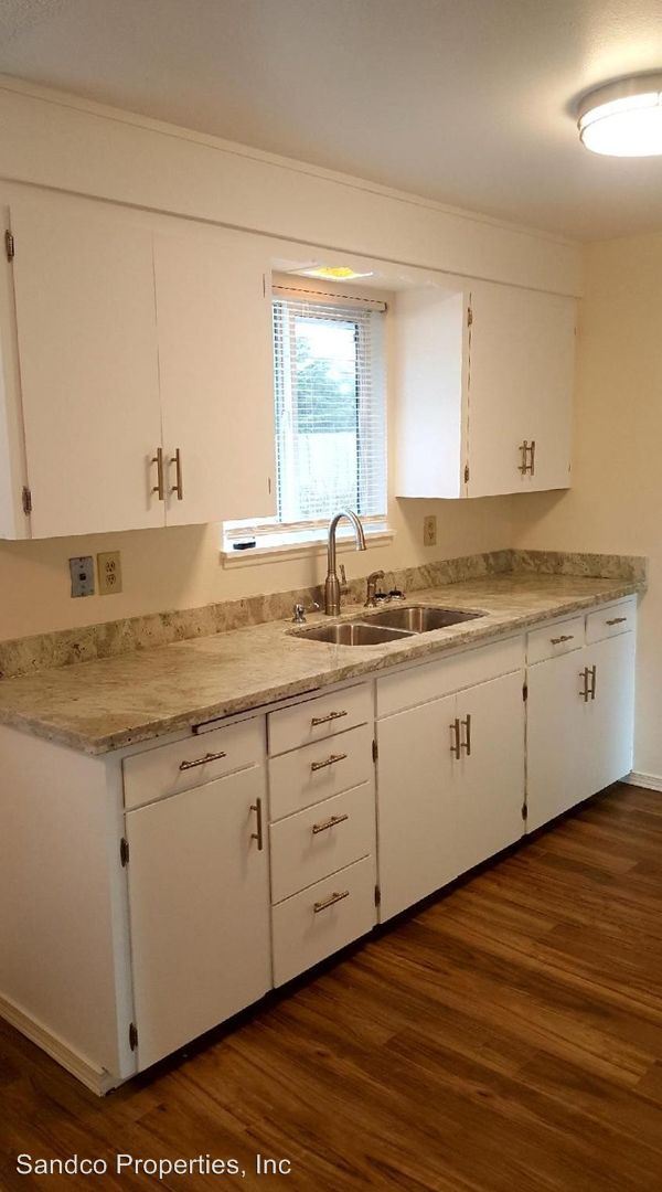 Foto del edificio - 8311 E McKinley Ave
