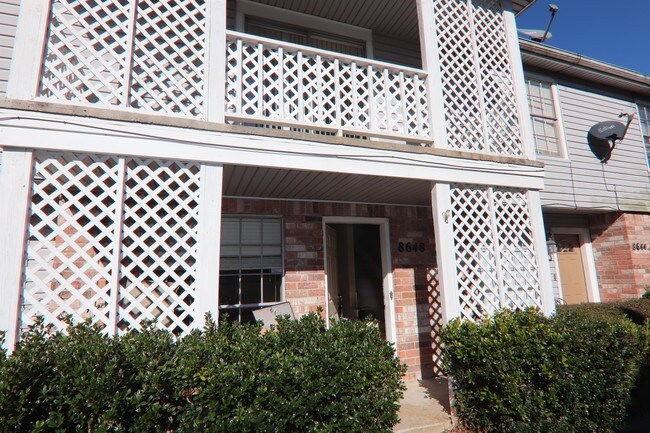 Foto del edificio - 8648 Glen Meadow Ln