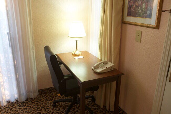desk area - 2600 Livernois Rd