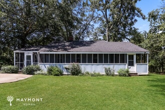 Building Photo - 946 Bluebird Rd