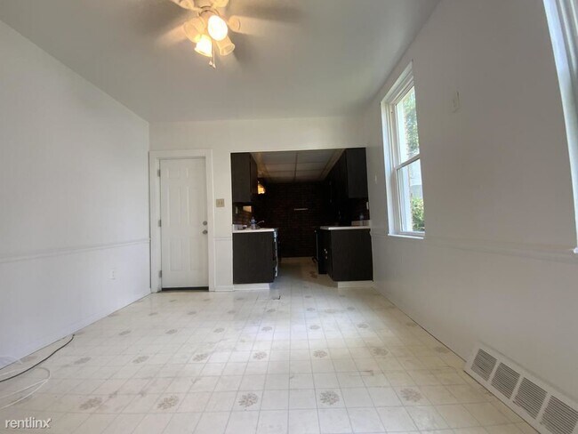 Foto del edificio - 6 br, 1.5 bath House - 144 Linnview Avenue