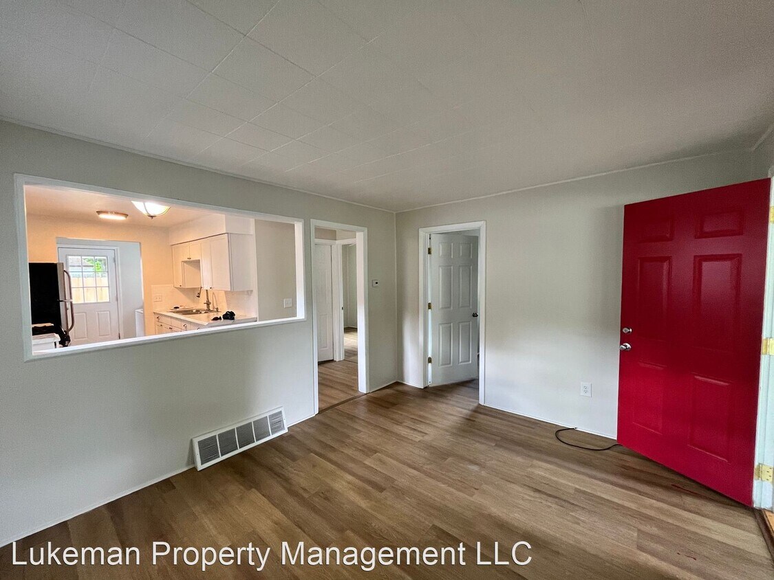 429 W Van Hoesen Blvd, Portage, MI 49024 House Rental in Portage, MI