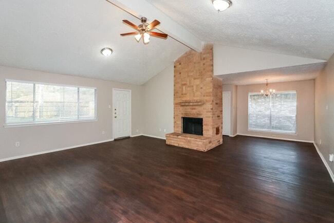 Building Photo - 15826 Beechnut St