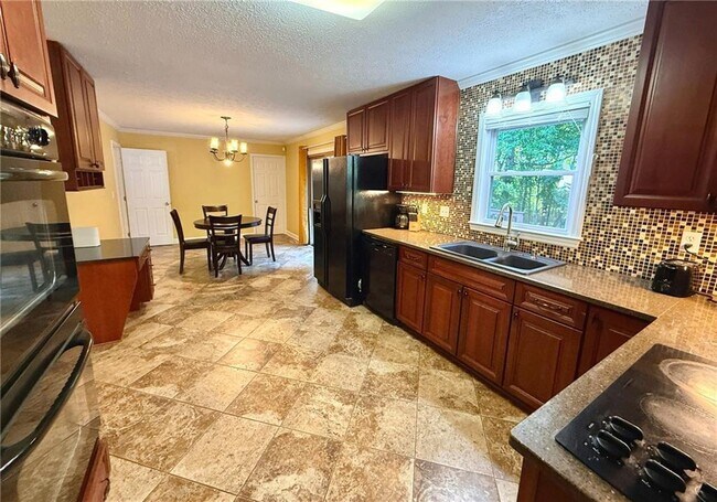 Foto del edificio - 6725 Ridge Moore Dr NW