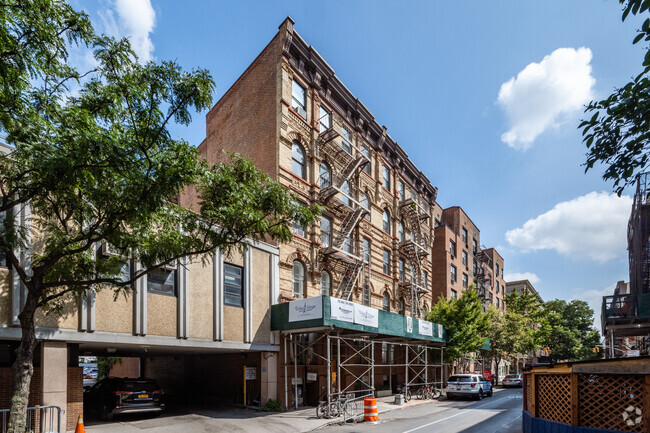 Building Photo - The Amos Street Condominiums