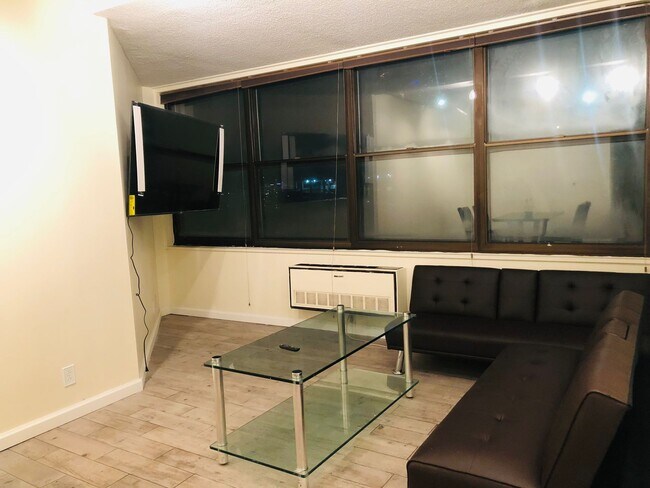 Foto del edificio - 7000 Kennedy Blvd E