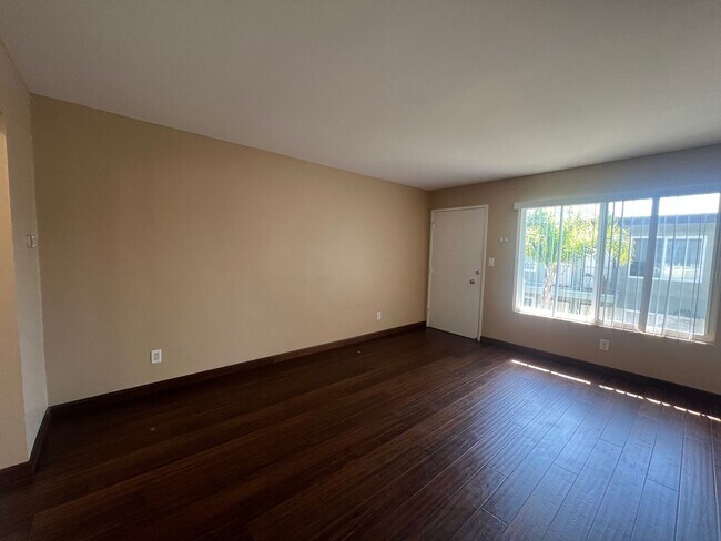 Building Photo - Adorable North Park One Bedroom Apartment