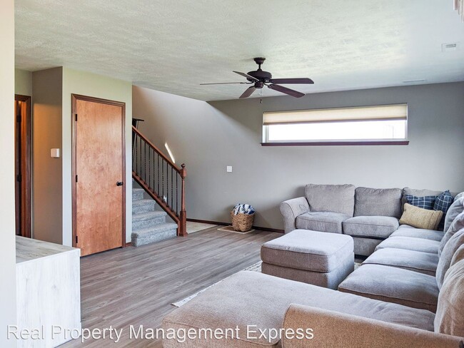 Building Photo - 2 br, 2 bath House - 2104 S Mary Beth Ave