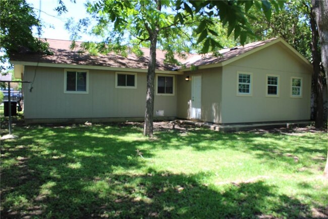 Building Photo - 1204 Turtle Creek Blvd