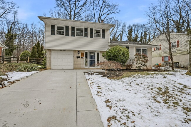 Building Photo - 1513 Fresno Rd