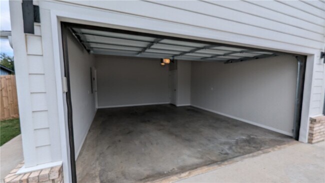Foto del edificio - 1606 SW Casuarina Dr