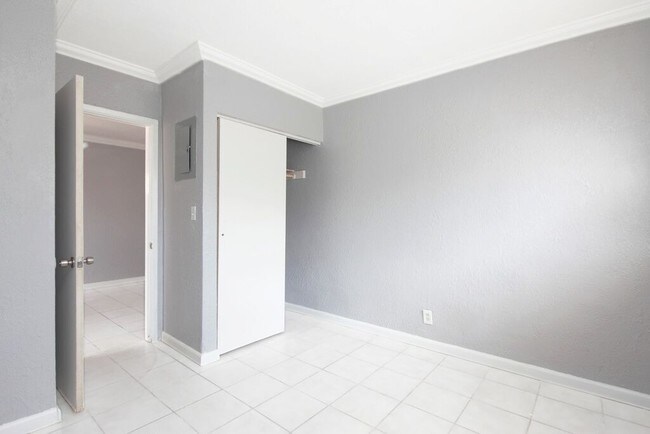 Foto del edificio - 612 NW 1st Ave