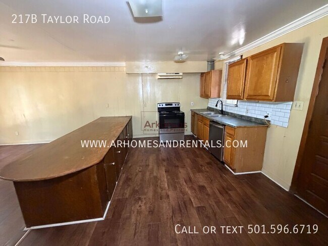 Foto del edificio - 217 Taylor Rd