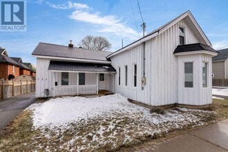 Building Photo - 131 Sanford St