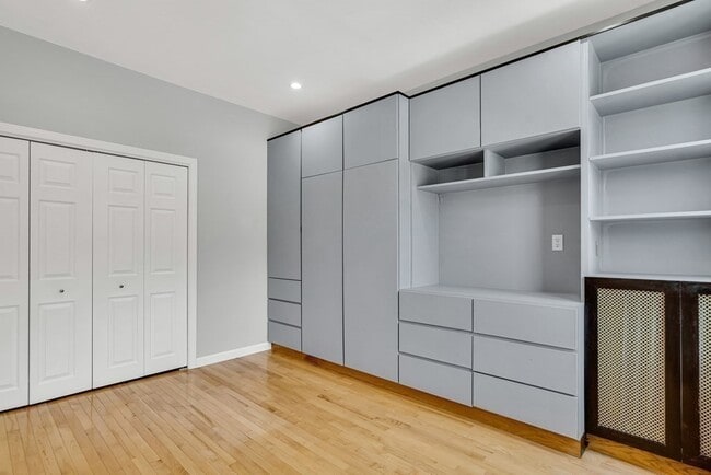 Building Photo - 1706 Commonwealth Ave