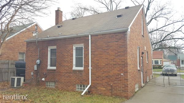 Building Photo - 11403 Hazelton