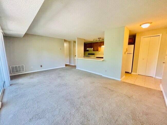 Building Photo - 9624 Old Gate Dr