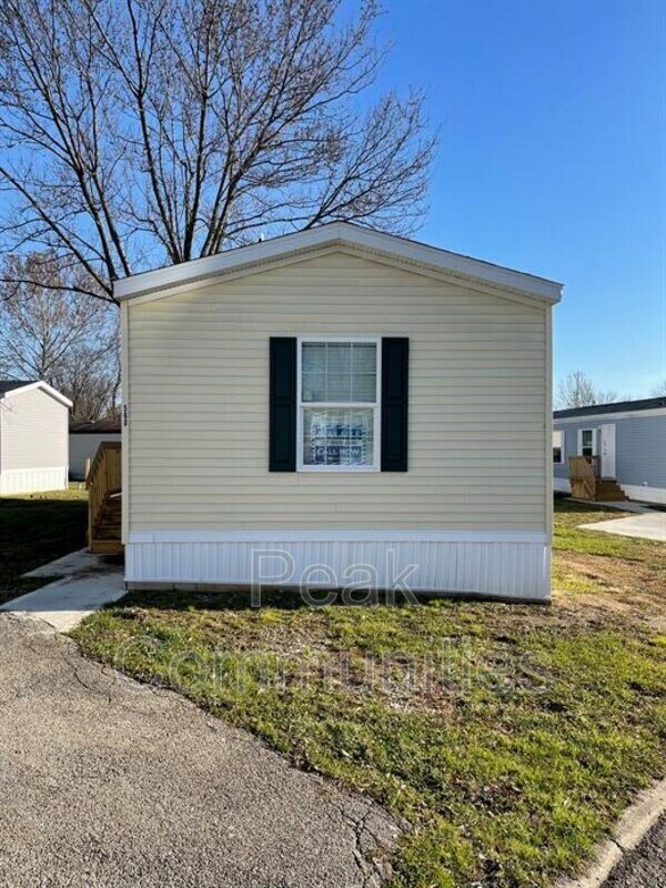 Primary Photo - 560 Shady Brook Hts