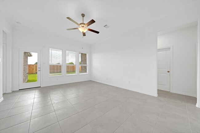 Foto del edificio - 2719 Timberwood Pk Ln