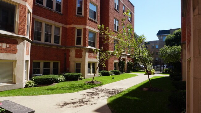 Foto del edificio - 1622 W Columbia Ave