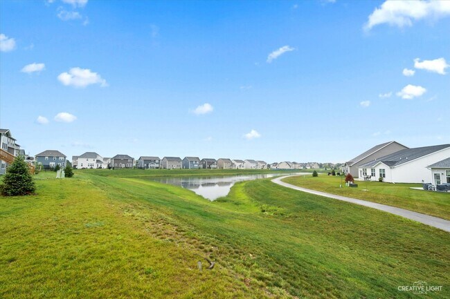 Building Photo - 481 Alpine Dr