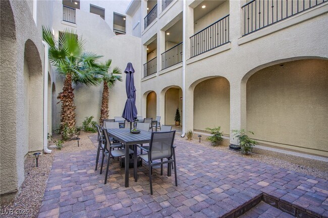 Foto del edificio - 2555 Hampton Rd