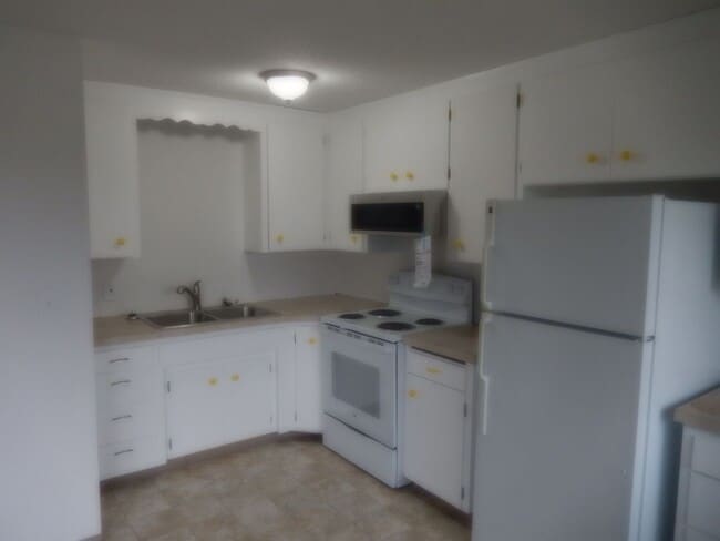 Building Photo - Renovated apartment for Rent