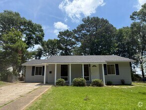 Building Photo - 9119 Bridgewood Dr