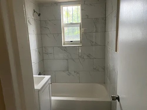 Building Photo - 1718 NW 2nd Ct