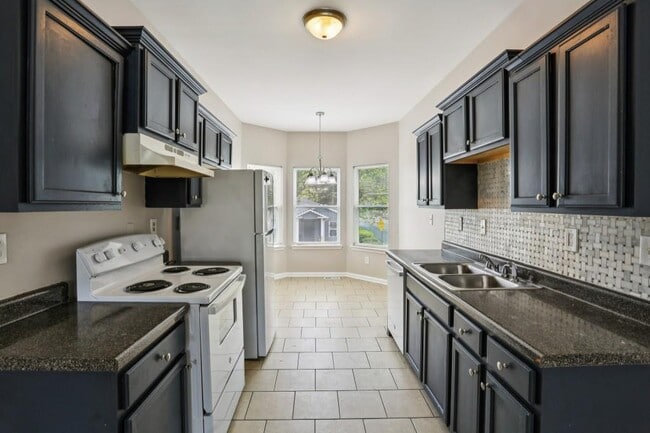 Foto del edificio - 753 Prince Pl NW