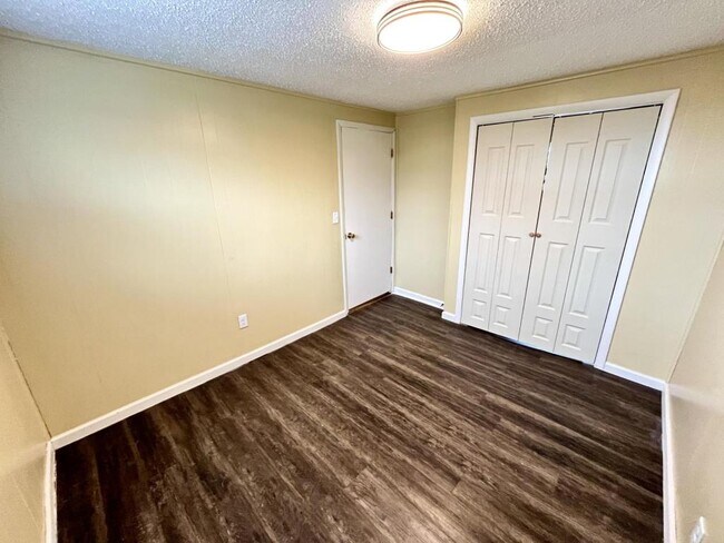 Foto del edificio - 106 Lind St