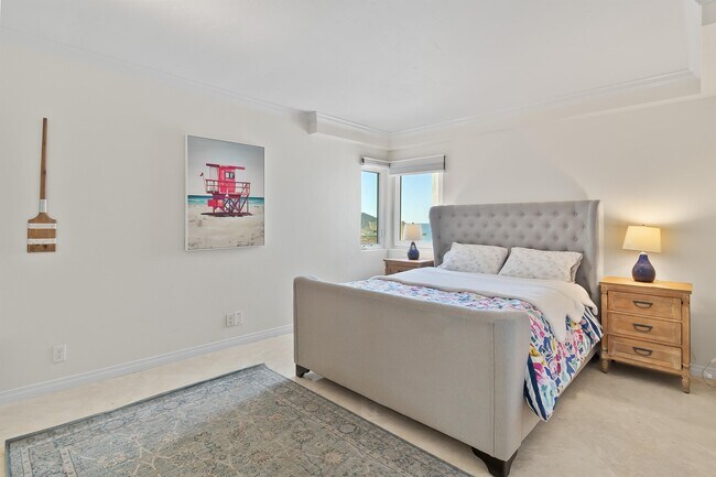 Foto del edificio - 1040 Coast S Blvd